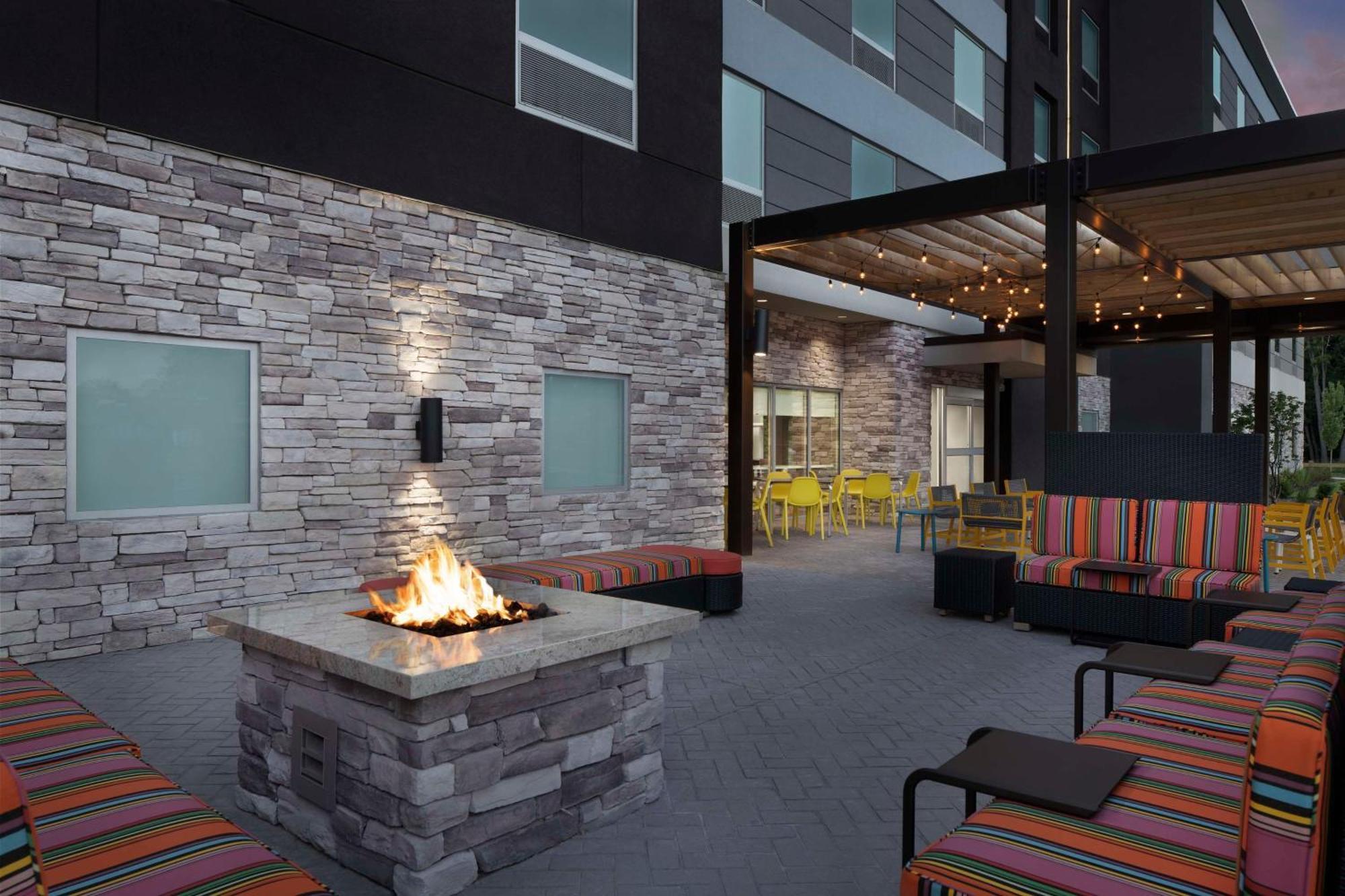 Home2 Suites By Hilton ポキプシー エクステリア 写真