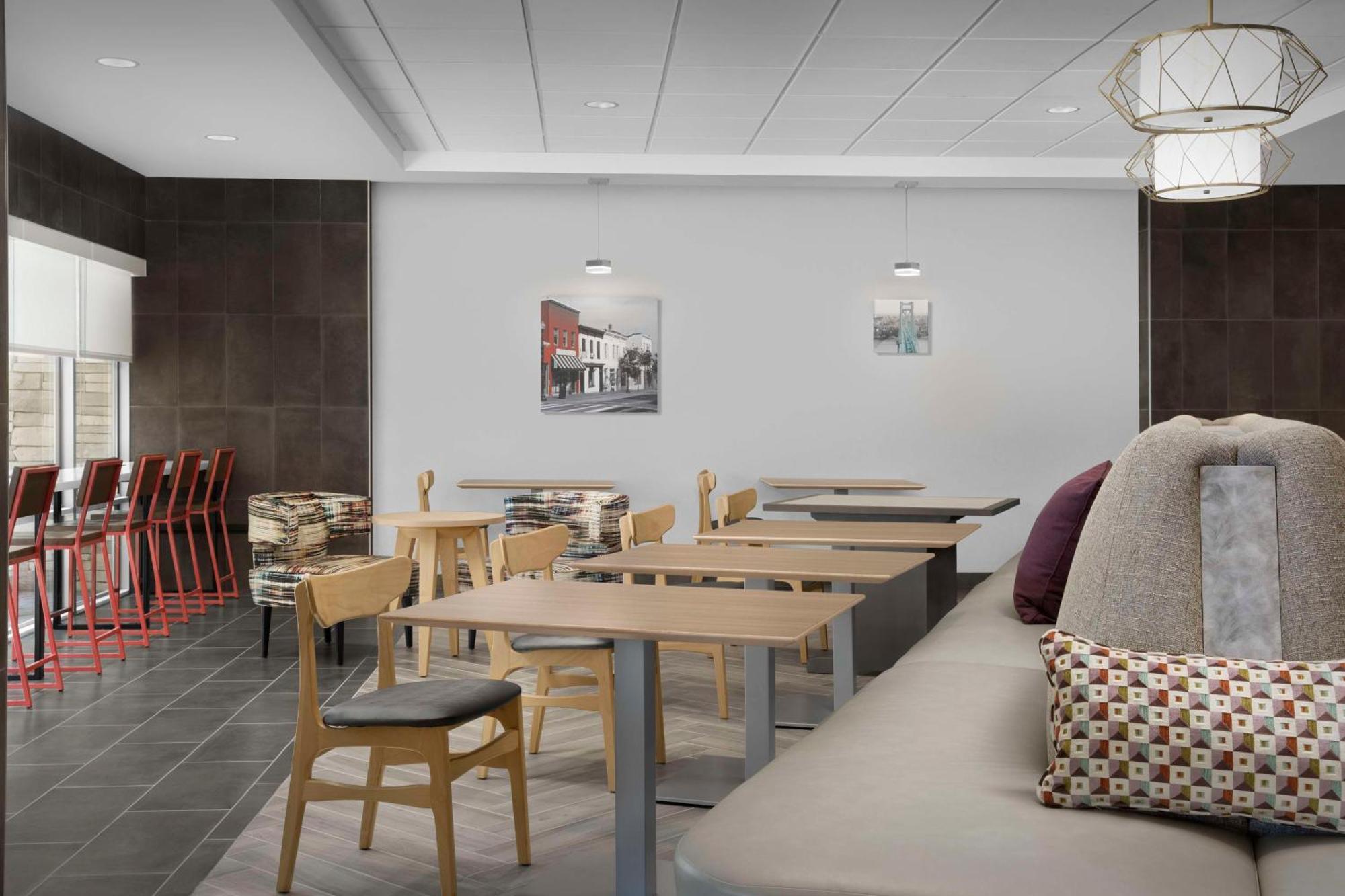 Home2 Suites By Hilton ポキプシー エクステリア 写真